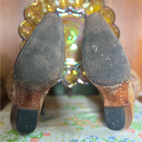 Women’s Corral Leather Boot Crackle Distressed
Saddle Snip-Toe Western Size 7 - Picture 5 of 6